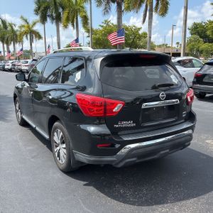 صورة 5 لـ 2017 Nissan PATHFINDER SV