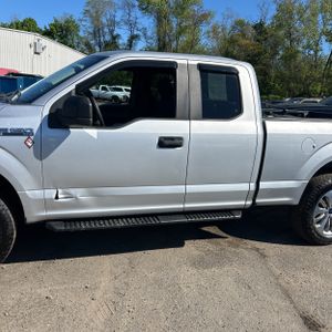 FORD F-150 XL - 4