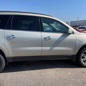 CHEVROLET TRAVERSE LT - 9