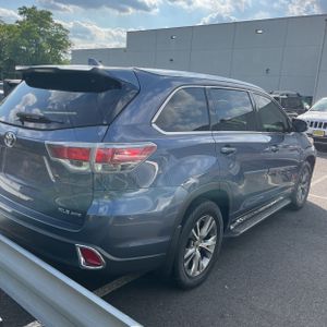 2015 Toyota HIGHLANDER XLE photo 8