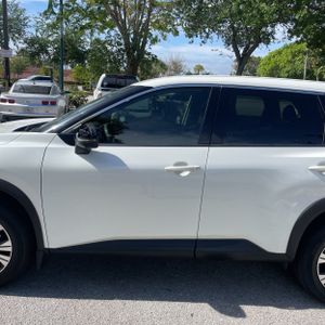 NISSAN ROGUE SV - 4