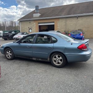 FORD TAURUS SE - 3