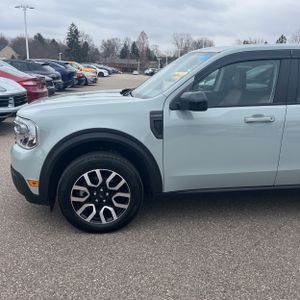 FORD MAVERICK LARIAT - 2