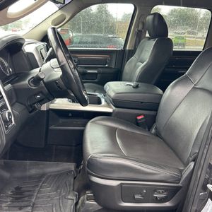 2017 RAM 3500 LARAMIE photo 36