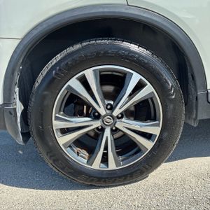 2018 Nissan ROGUE SL 照片 17