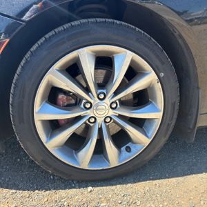 2016 Chrysler 200 S — миниатюра 17