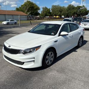 KIA OPTIMA LX - 1