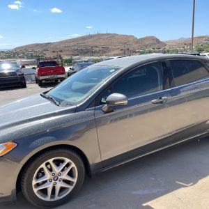 FORD FUSION SE - 2