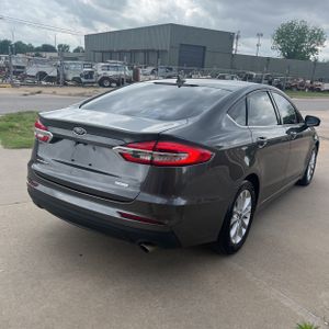 FORD FUSION SE - 8