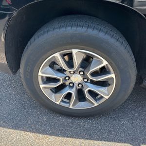 2024 Chevrolet TAHOE LS thumbnail 18