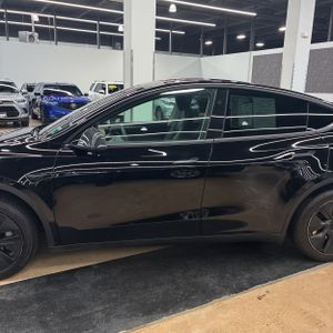 TESLA MODEL Y LONG RANGE - 4
