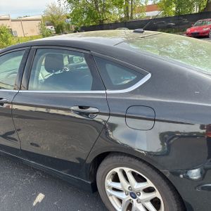 FORD FUSION SE - 6