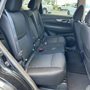 2017 Nissan ROGUE SV — миниатюра 35