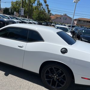 DODGE CHALLENGER GT - 5