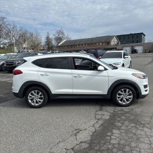 HYUNDAI TUCSON VALUE - 10