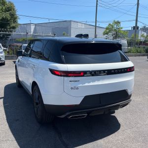 صورة 5 لـ 2024 LAND Rover RANGE ROVER SPORT P360 SE