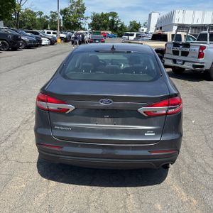 FORD FUSION SE - 7