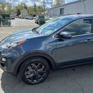 KIA SPORTAGE LX - 2