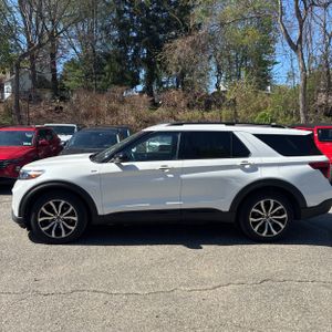 FORD EXPLORER ST-LINE - 3