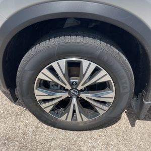 2023 Nissan ROGUE SV — миниатюра 17