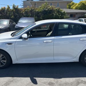 KIA OPTIMA LX TURBO - 3