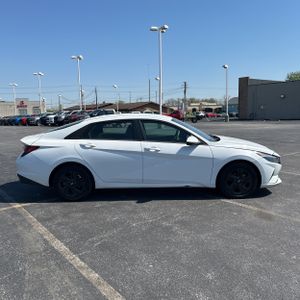 HYUNDAI ELANTRA SEL - 10