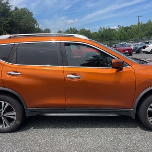 2019 Nissan ROGUE SV — фото 9