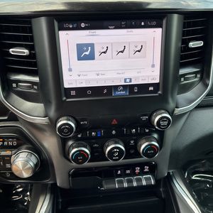 2022 RAM 1500 LARAMIE 缩略图 31