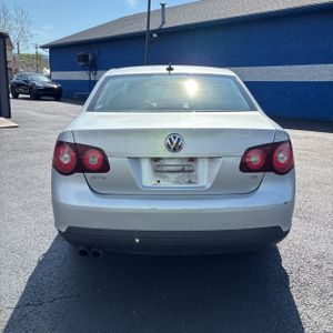 VOLKSWAGEN JETTA SE - 7