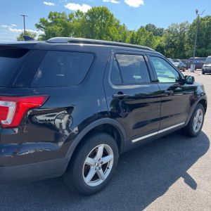 FORD EXPLORER XLT - 9