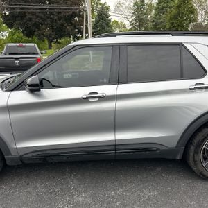FORD EXPLORER ST - 4