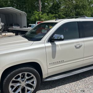 CHEVROLET SUBURBAN - 2
