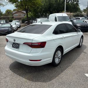 VOLKSWAGEN JETTA SE - 8