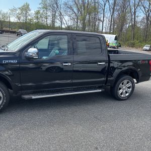 FORD F-150 LARIAT - 4