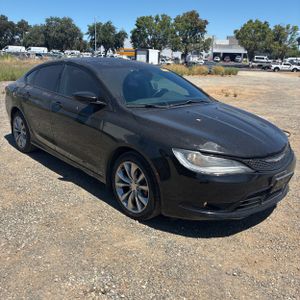 2016 Chrysler 200 S — миниатюра 12