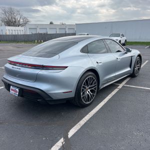 PORSCHE TAYCAN TURBO - 8