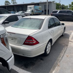 2005 Mercedes-BENZ C-CLASS photo 8