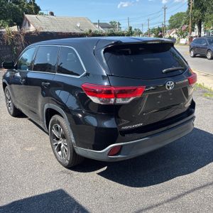 2018 Toyota HIGHLANDER LE — фото 5