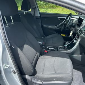2015 Hyundai ELANTRA SE — миниатюра 32