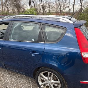 HYUNDAI ELANTRA TOURING SE - 6