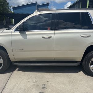 2017 Chevrolet TAHOE LS photo 4