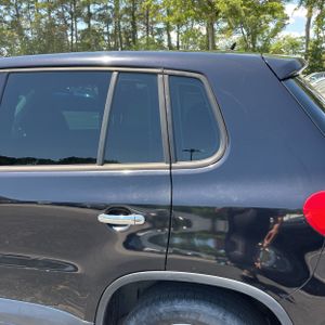 VOLKSWAGEN TIGUAN S - 6