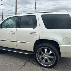 CADILLAC ESCALADE BASE - 6