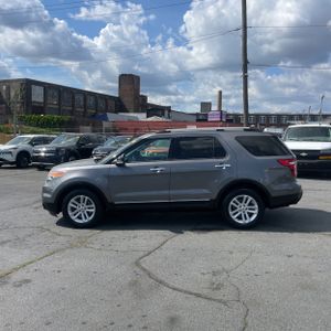 FORD EXPLORER XLT - 3