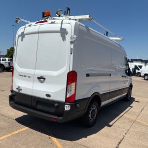 FORD TRANSIT 150 - 8