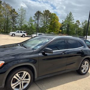 MERCEDES-BENZ GLA - 2