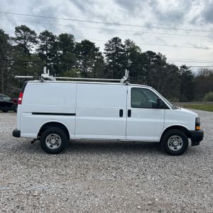 CHEVROLET EXPRESS 3500 - 10