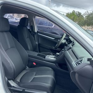 صورة مصغرة 32 لـ 2019 Honda CIVIC LX