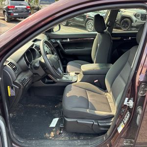صورة مصغرة 31 لـ 2011 KIA SORENTO LX