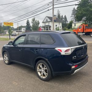 صورة 5 لـ 2015 Mitsubishi OUTLANDER SE